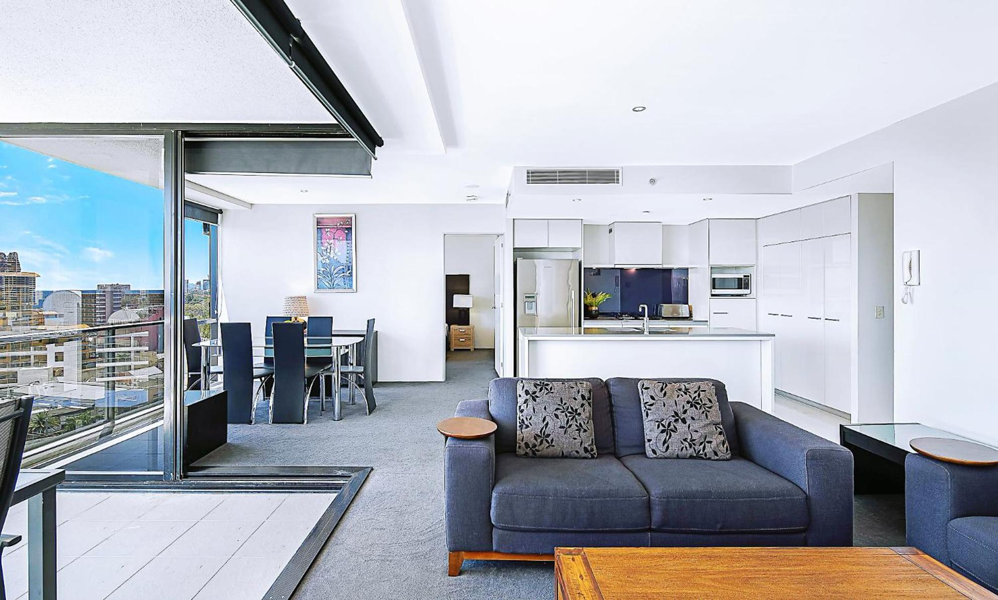 Circle On Cavill Surfers Paradise Apartments-Holiday Paradise Gold Coast Room photo